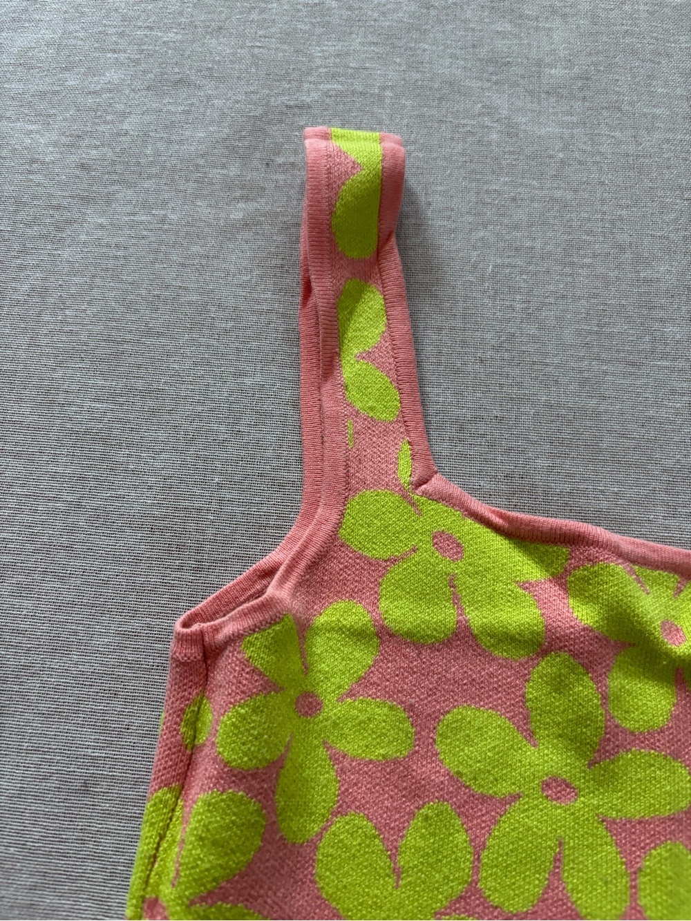 Amisu Knitwear pink & green flower power crop top. - Picture 3 of 8